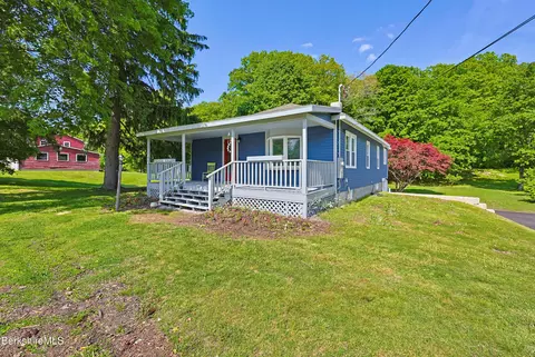 386 N Plain Rd, Great Barrington, MA 01230