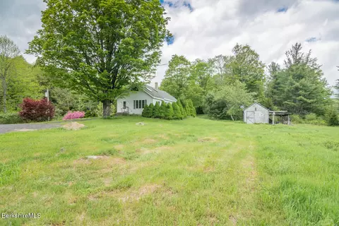 49 Parish Rd, Worthington, MA 01098