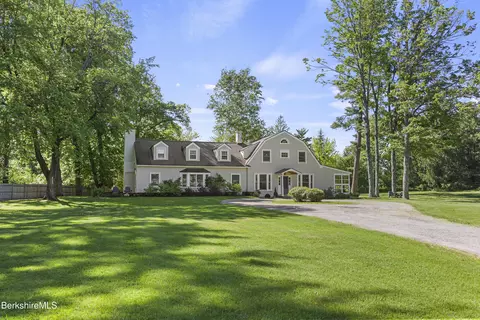 214 Gale Rd, Williamstown, MA 01267