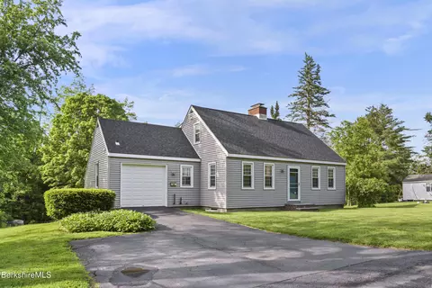 46 Woodlawn Ave, North Adams, MA 01247