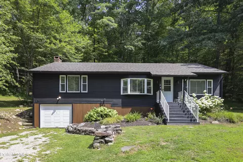 85 Pixley Rd, Great Barrington, MA 01230