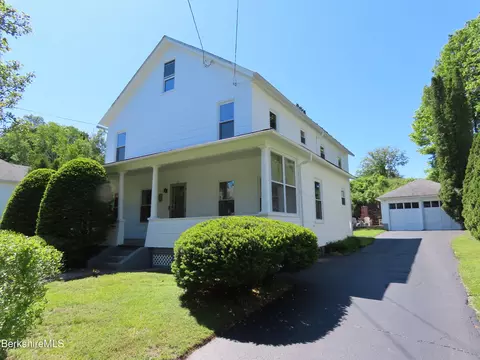32 Valley St, Adams, MA 01220