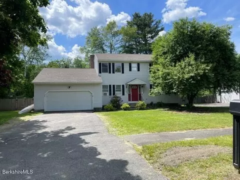 118 Winesap Rd, Pittsfield, MA 01201