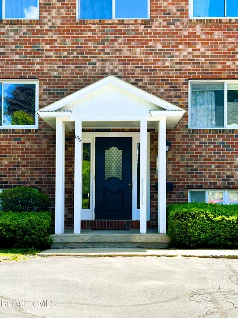 106 E Housatonic St #3, Pittsfield, MA 01201