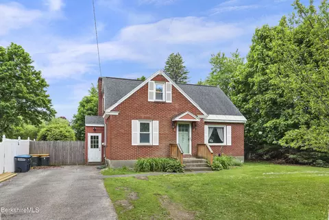 1952 East St, Pittsfield, MA 01201