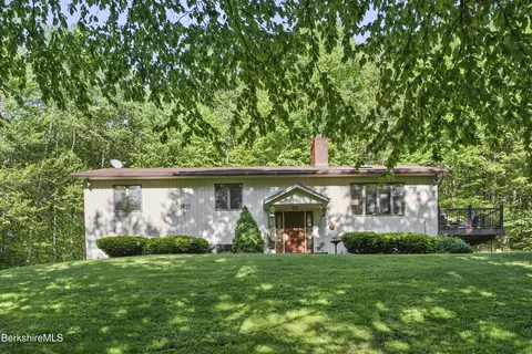 156 Bailey Rd, Lanesborough, MA 01237