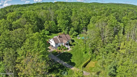 475 Rossiter Rd, Richmond, MA 01254