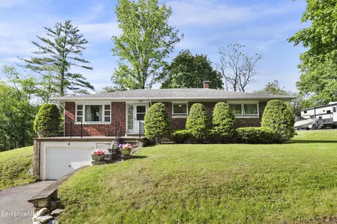 4 E Orchard Ter, Adams, MA 01220