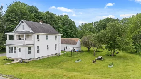 3 Clarendon St, Pittsfield, MA 01201