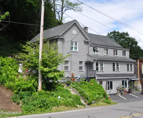 133 Front St, Housatonic, MA 01236