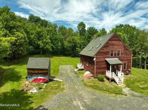 411 Mcnerney Rd, Becket, MA 01223