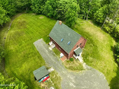 411 Mcnerney Rd, Becket, MA 01223
