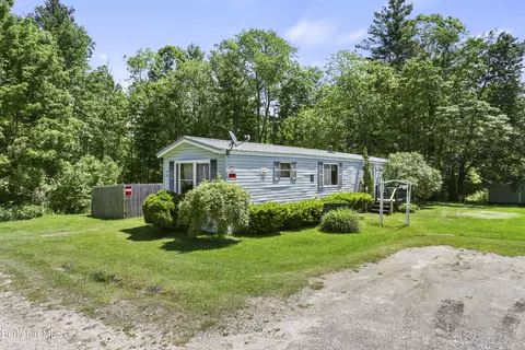 14 Alice Dr, Hinsdale, MA 01235