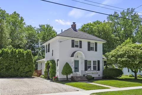 61 Harding St, Pittsfield, MA 01201