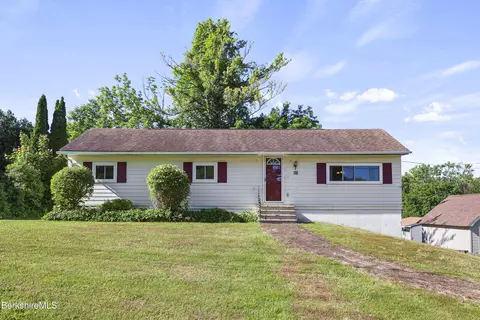 20 Overlook Ter, Adams, MA 01220