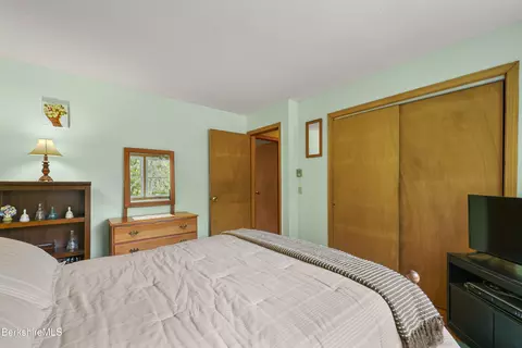Bedroom - 1340 North St, Windsor, MA 01270 photo 2 of 5