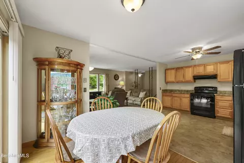Dining - 1340 North St, Windsor, MA 01270 photo 3 of 4