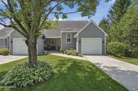 24 Walden Ln, Pittsfield, MA 01201