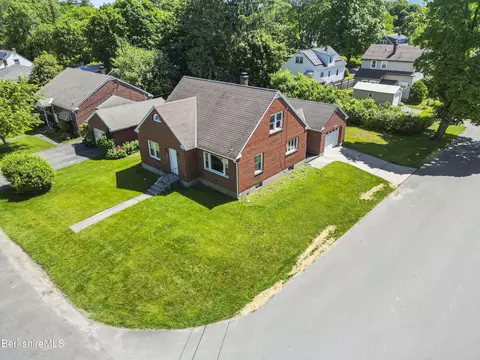 43 State St, Pittsfield, MA 01201