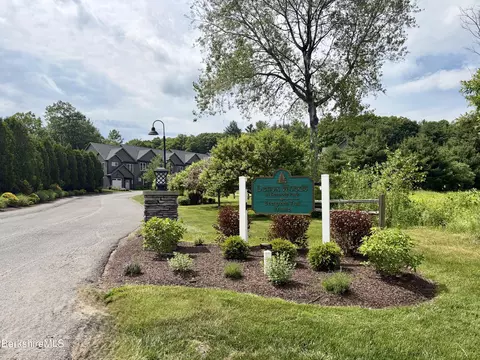28 Evergreen Trl #28, Lenox, MA 01240