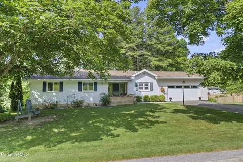 16 Trova Ter, Pittsfield, MA 01201