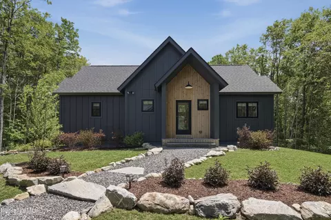 23 Silver St, Lanesborough, MA 01237
