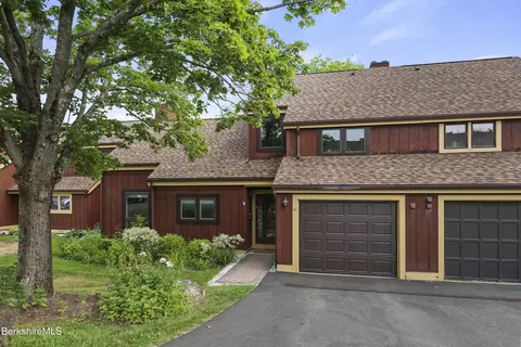 46 Lower Windflower Way, Williamstown, MA 01267