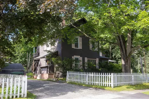 53 Mahaiwe St, Great Barrington, MA 01230