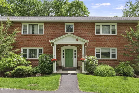 5 Morgan Mnr UNIT 8, Lenox, MA 01240
