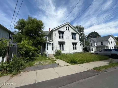 27 Daniels Ave, Pittsfield, MA 01201