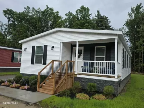 395 Cheshire Rd #113, Pittsfield, MA 01201