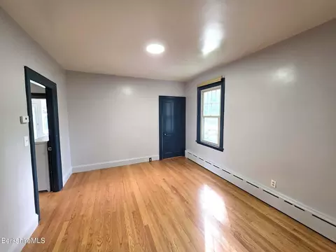 22 Maple St, Adams, MA 01220 photo 10