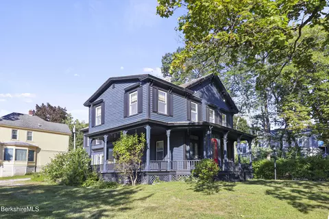 22 Maple St, Adams, MA 01220 photo 4