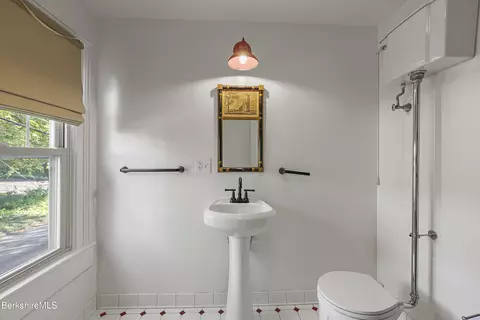 22 Maple St, Adams, MA 01220 photo 37