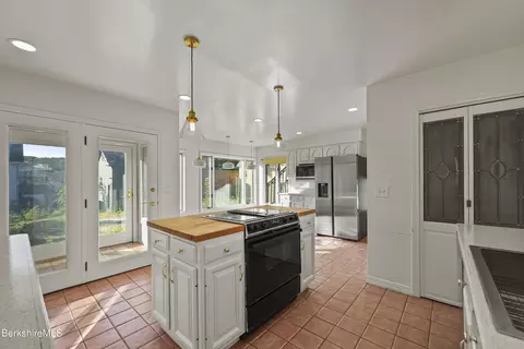 22 Maple St, Adams, MA 01220 photo 15