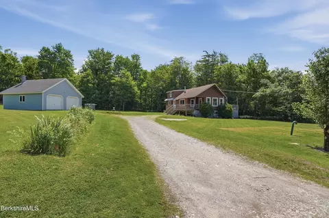 4 David Dr, Peru, MA 01235