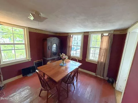 Dining - 161 Main St, Hancock, MA 01237 photo 2 of 2