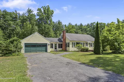 397 Clayton Rd, Sheffield, MA 01222