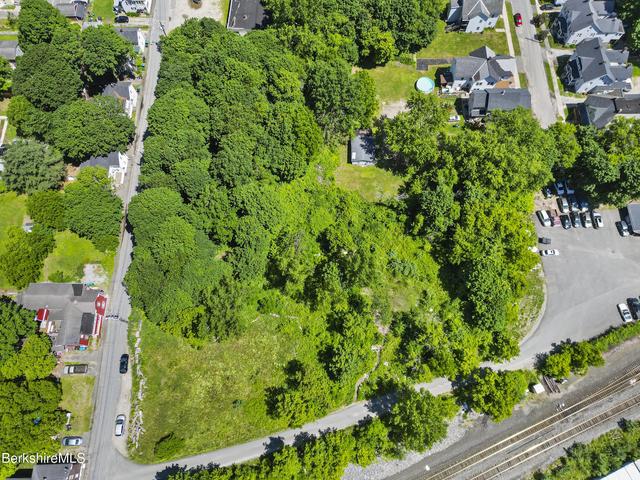 Pleasant St, Pittsfield, MA 01201
