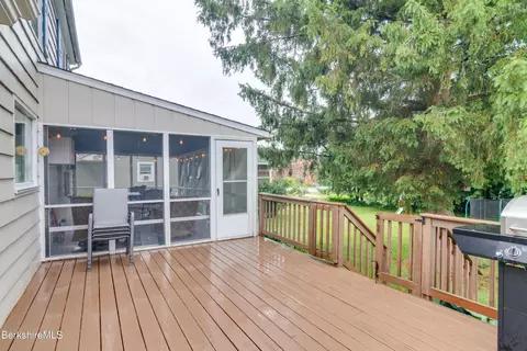 1 Riverview Dr, Dalton, MA 01226 photo 6