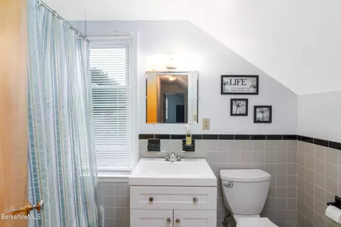 1 Riverview Dr, Dalton, MA 01226 photo 11
