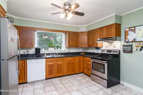 1 Riverview Dr, Dalton, MA 01226 photo 20