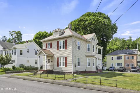 57 North St, North Adams, MA 01247
