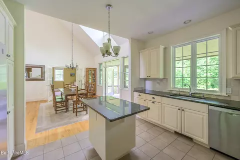 5 Stoneledge Rd, Lenox, MA 01240 photo 15