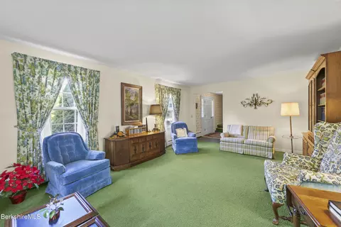 Living - 48 Brookside Dr, Pittsfield, MA 01201 photo 3 of 10