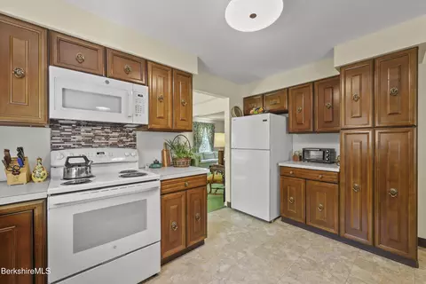 Kitchen - 48 Brookside Dr, Pittsfield, MA 01201 photo 5 of 5
