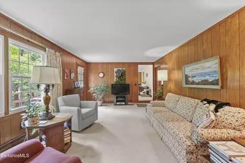 Living - 48 Brookside Dr, Pittsfield, MA 01201 photo 6 of 10