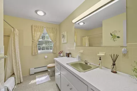 Bath - 48 Brookside Dr, Pittsfield, MA 01201 photo 3 of 3