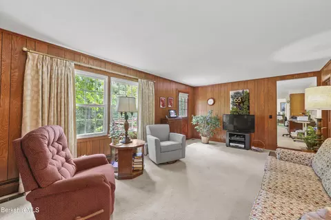 Living - 48 Brookside Dr, Pittsfield, MA 01201 photo 5 of 10