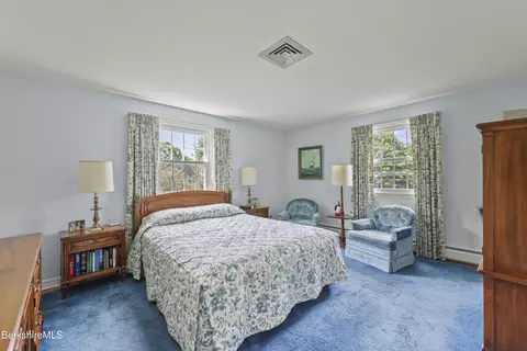 Bedroom - 48 Brookside Dr, Pittsfield, MA 01201 photo 1 of 9